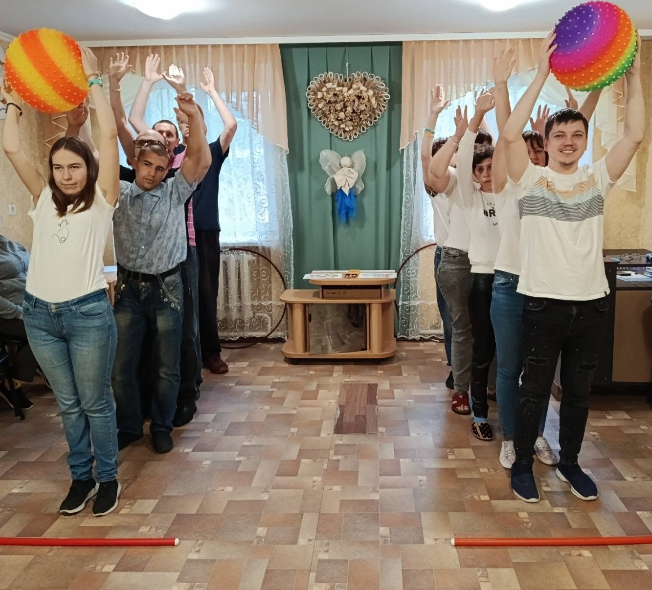 з4